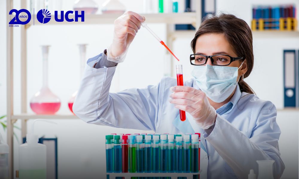 UCH conmemora el Día del Químico Farmacéutico con dos conferencias magistrales