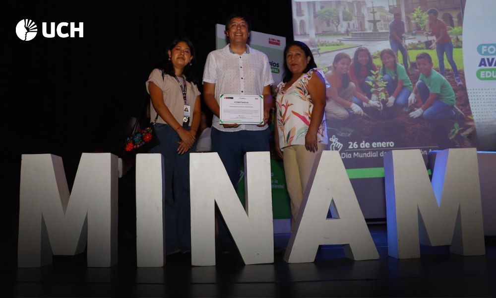 UCH es reconocida por su compromiso con la educación ambiental en foro nacional
