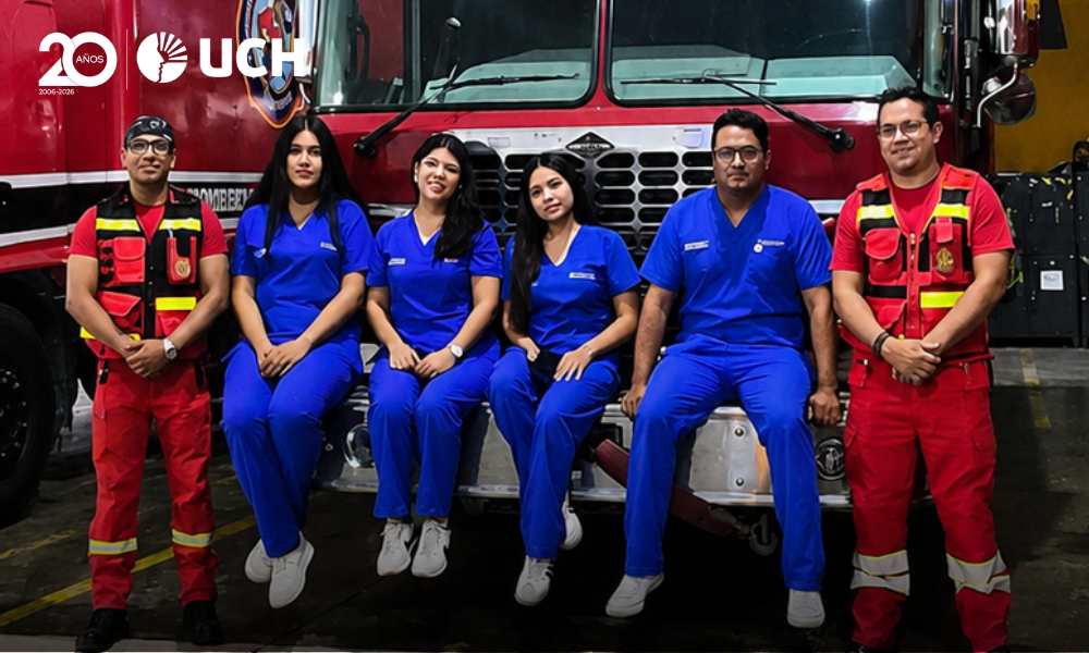 Estudiantes de Psicología UCH aplican sus conocimientos junto a Bomberos de Carabayllo