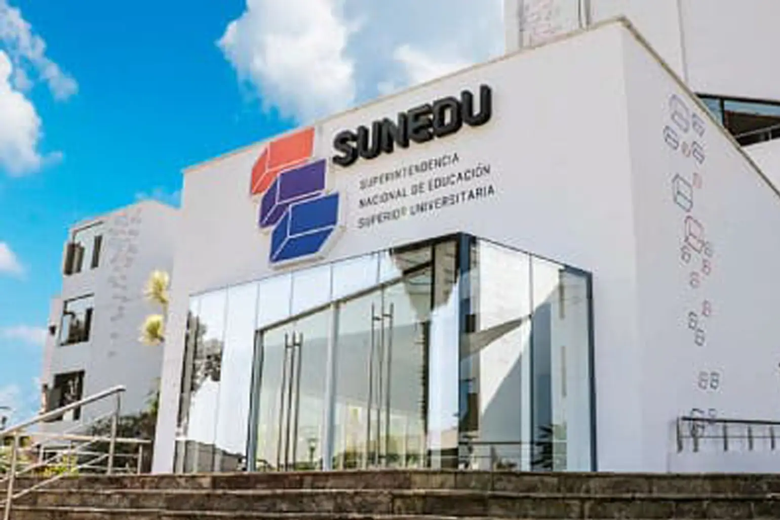 Universidad Licenciada