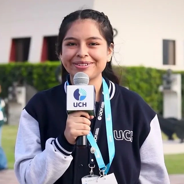 ¡Jóvenes líderes de la UCH destacan en el CADE Universitario 2025!