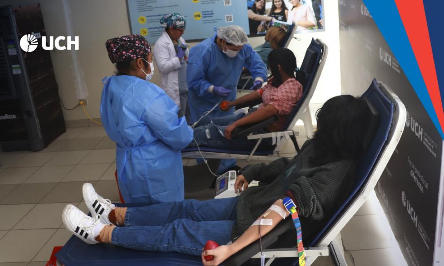 Exitosa campaña de donación de sangre en la UCH