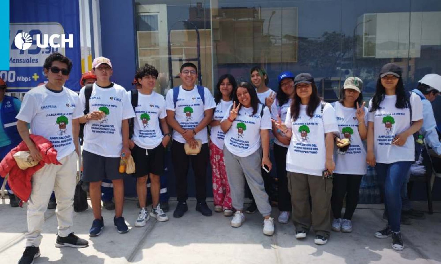 Estudiantes de la UCH participan con Emape en el sembrado de árboles en Lima Norte