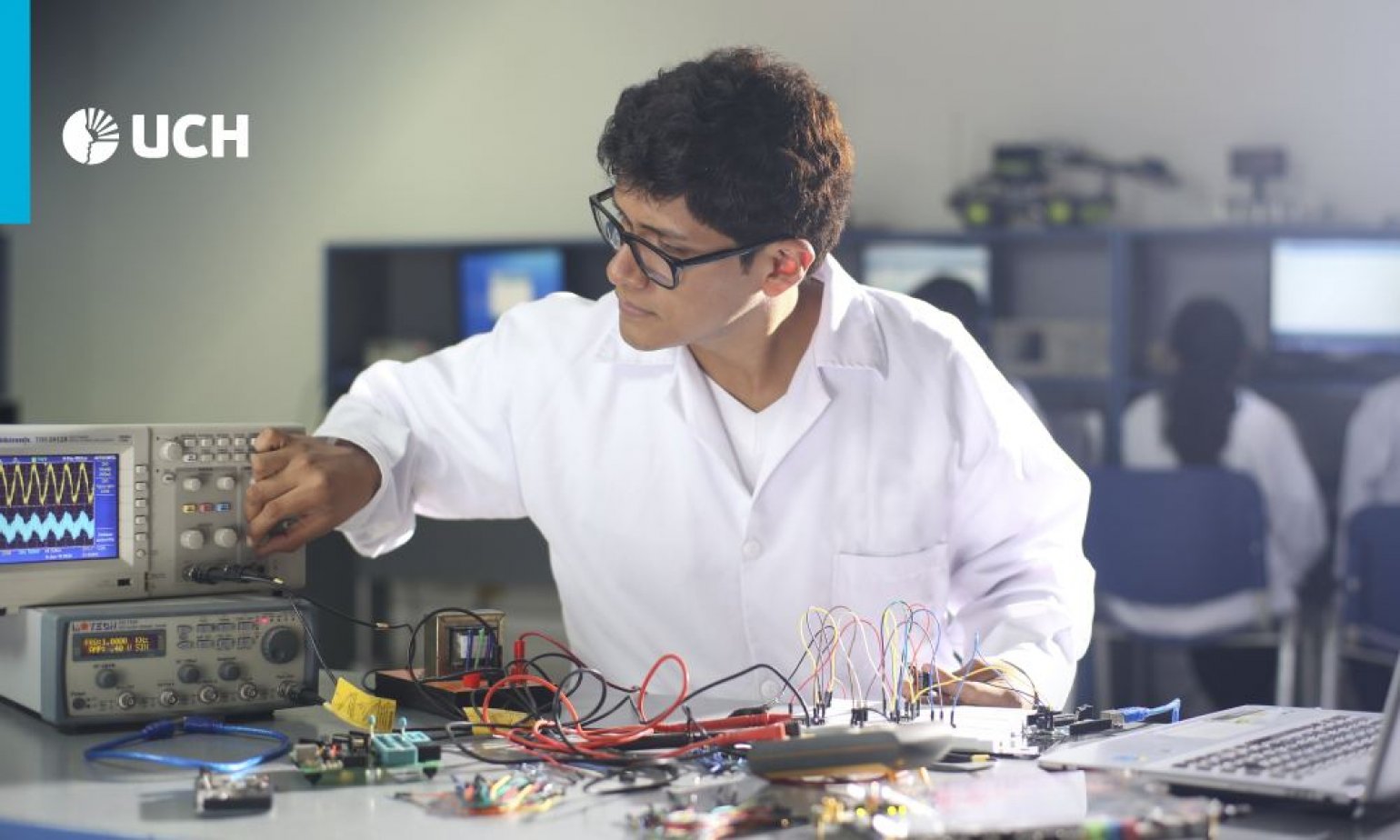 Fomentando la investigación desde la universidad con los semilleros