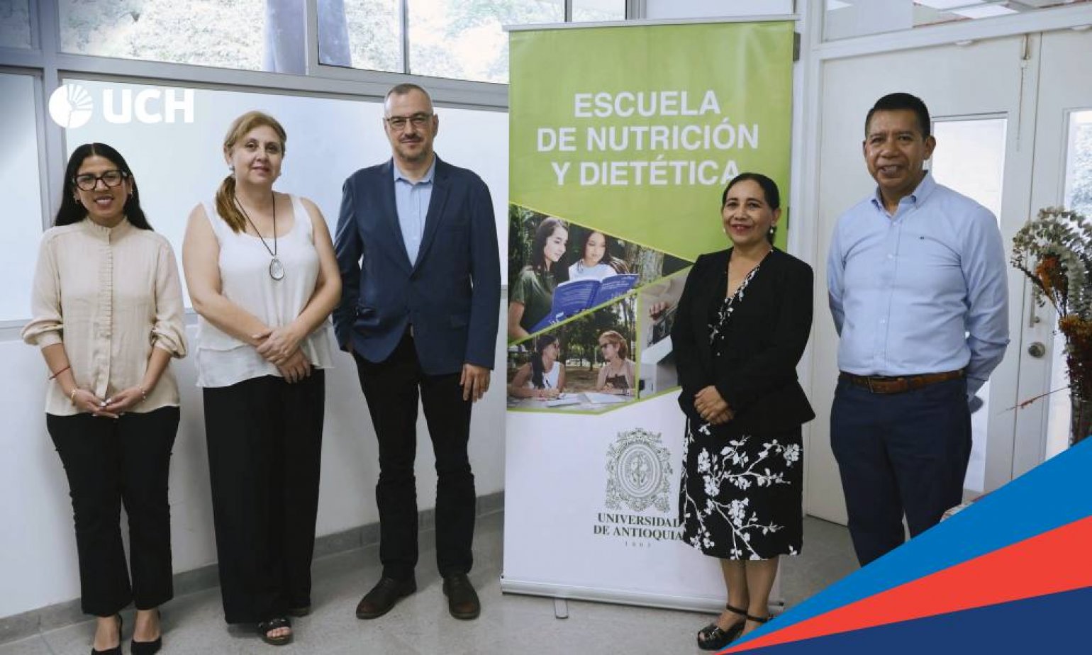 Docente UCH destaca en FINUT 2024 en Colombia