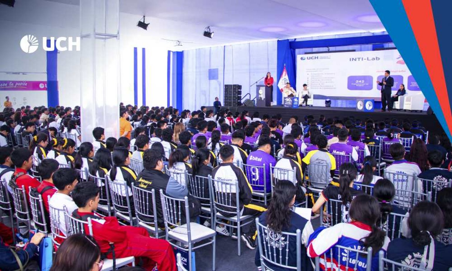 Miles de escolares vivieron la experiencia del UCH Fest 2024